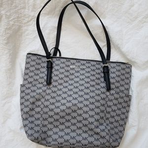 💥2 HOUR SALE!💥 Michael Kors Handbag💥 Authentic